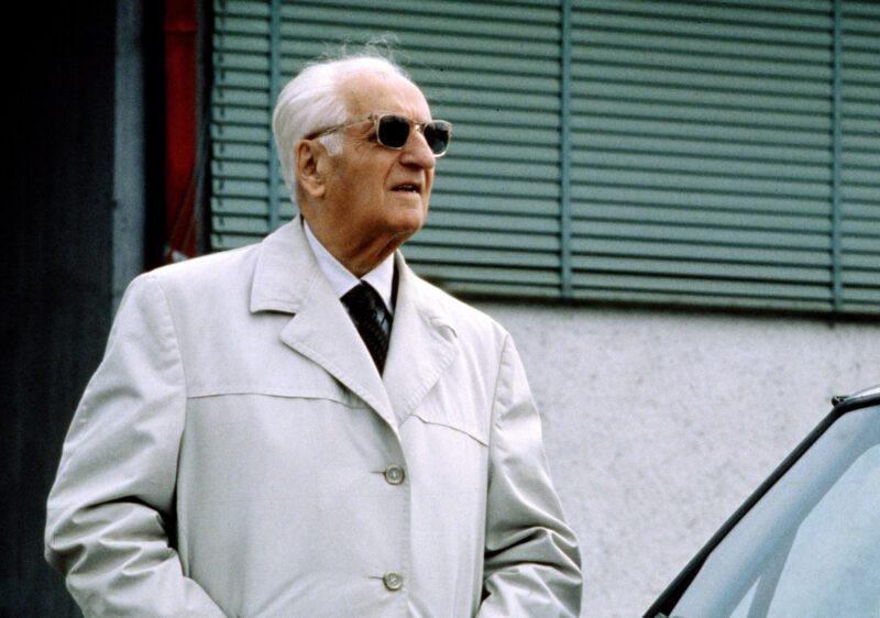 6_-180007-cor_enzo-ferrari_80a68a54-d001-4293-96bf-ec24d3bc6285-800x562.jpg