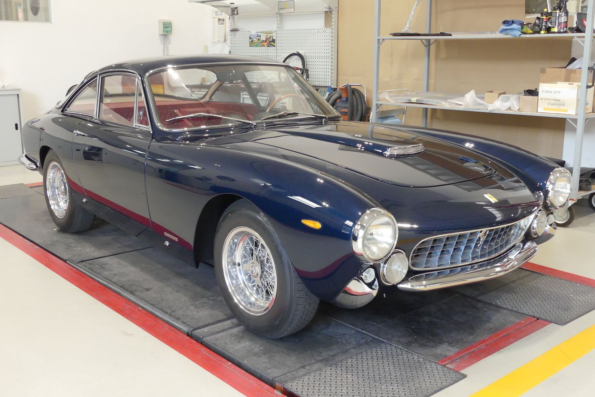 250 GTL 8 blu notte painting.jpg