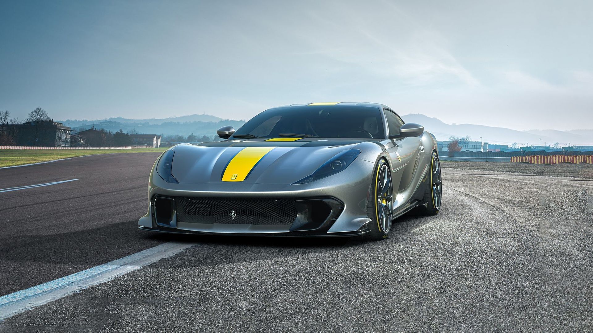 Ferrari_812_Competizione_1 copy.jpg