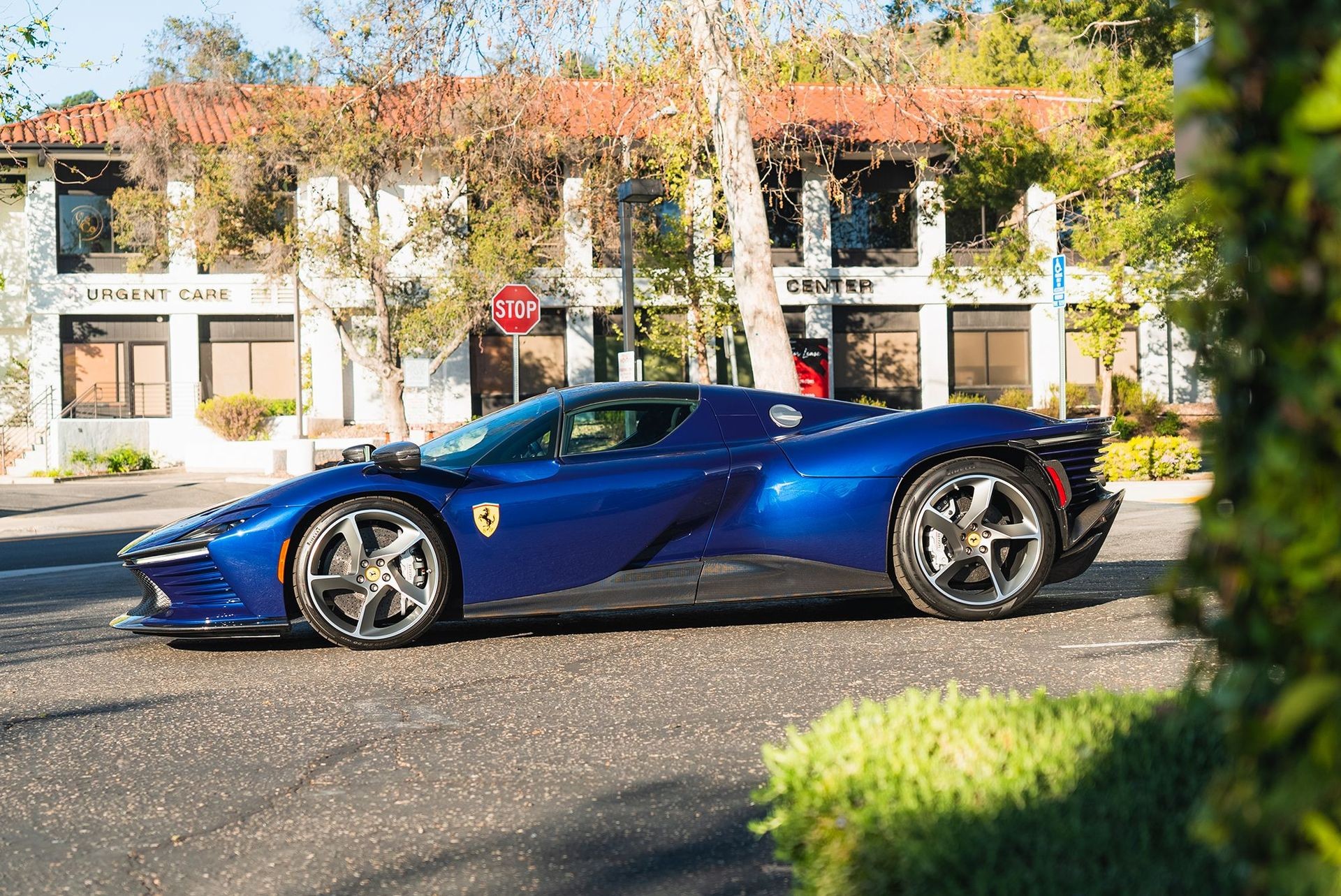 Ferrari DaytonaSP3 (6) 2k.jpg